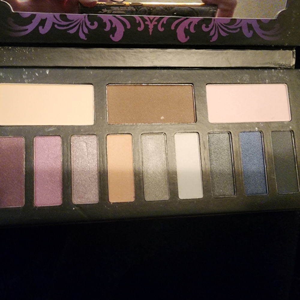 Kat Von D Chrysalis Eyeshadow Palette NEW WITH BOX - Picture 4 of 5